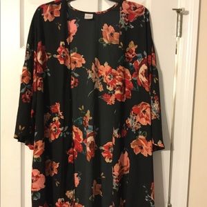 Kaileigh black kimono with red/orange flowers